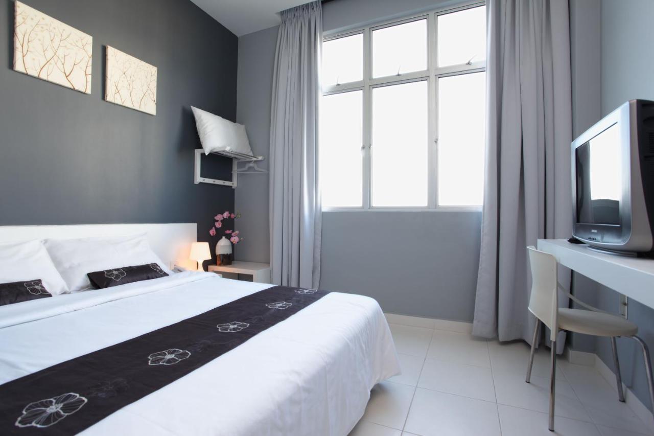Wan Loong Hotel Pontian Kecil Kültér fotó